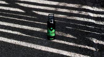 SIGG WMB Traveller Hliníková láhev na pití 1 l Pathfinder Black