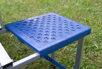Skládací kempingový stůl s lavičkami, modrý