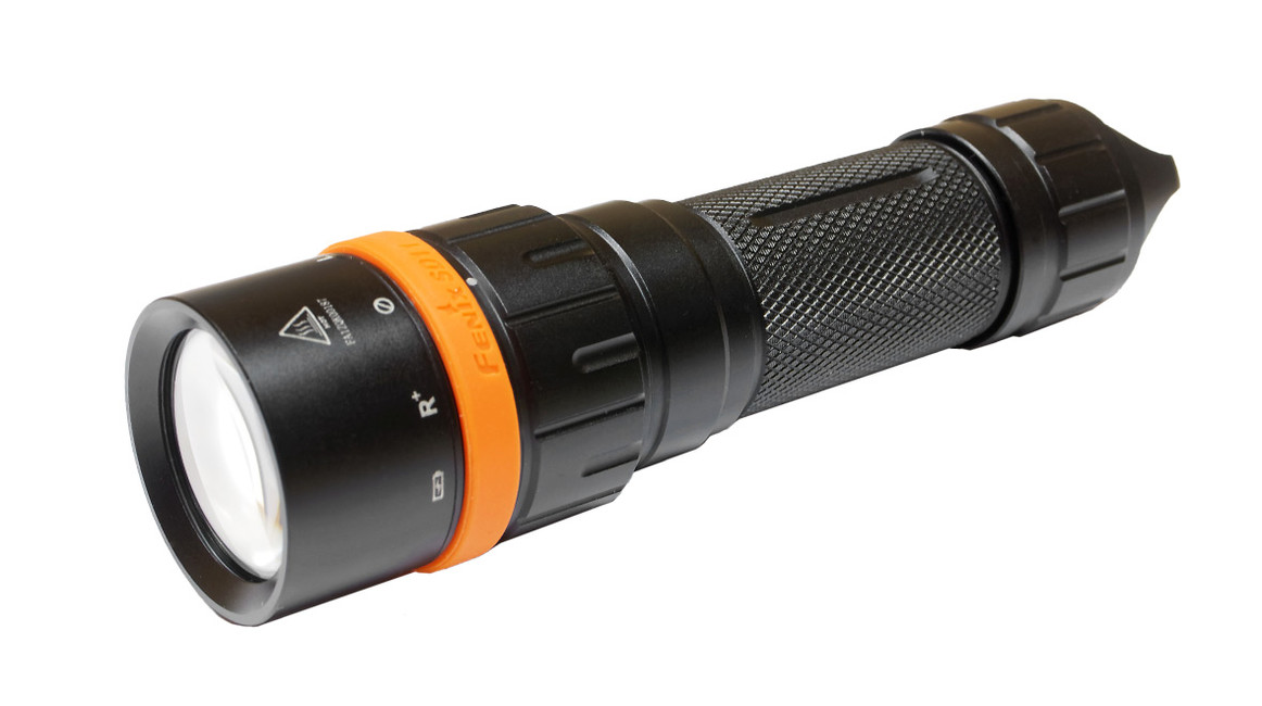 Potápěčská LED svítilna Fenix SD11, 1000 lumenů